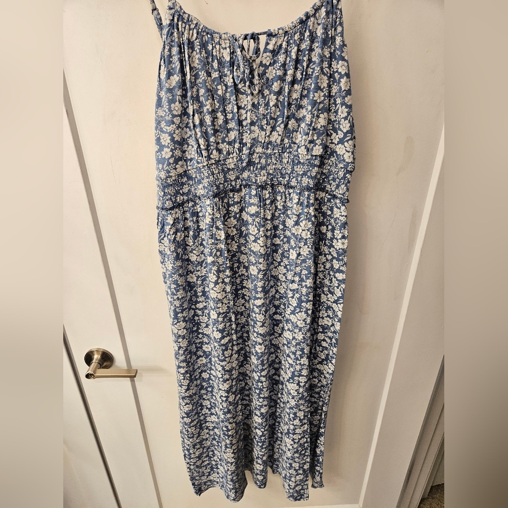 NWT - Lucky Brand Viscose Stretch Blue Floral Smocked Waist Maxi Dress - XL - Picture 9 of 15